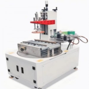 Horisontell-typ cirkulär kartongtätningsmaskin